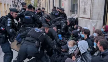 Nisin protestat në Francë, ANTIFA paralajmëron kaos! Macron u përgjigjet me masa të forta sigurie