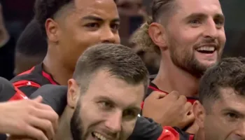 Një Milan spektakolar në derbi, dy gola të shpejtë të kuqezinjve ndaj Interit (video)