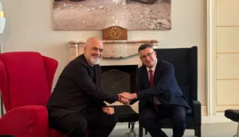 “Një nga udhëheqësit më të shquar në botë”- Ministri Gideon Sa’ar takohet Ramën: Zë i guximshëm në skenën ndërkombëtare, na ka qëndruar pranë! Mik i Izraelit