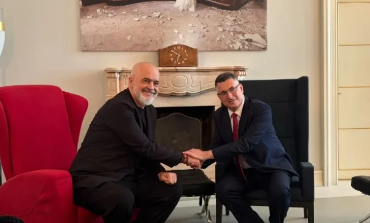 “Një nga udhëheqësit më të shquar në botë”- Ministri Gideon Sa’ar takohet Ramën: Zë i guximshëm në skenën ndërkombëtare, na ka qëndruar pranë! Mik i Izraelit