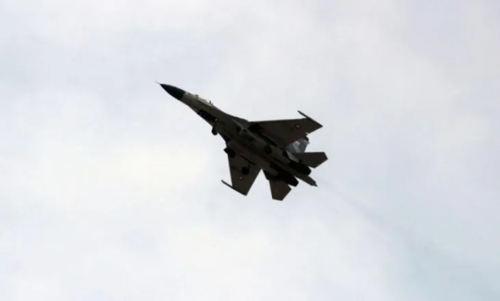 Një objekt i dyshimtë po afrohej në kufinjtë e Rumanisë, avionët F-18 operacion për kapjen e tij