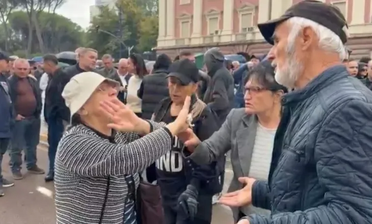 Një protestuese del pro dialogut me Ramën, debaton ashpër me tubuesit e tjerë