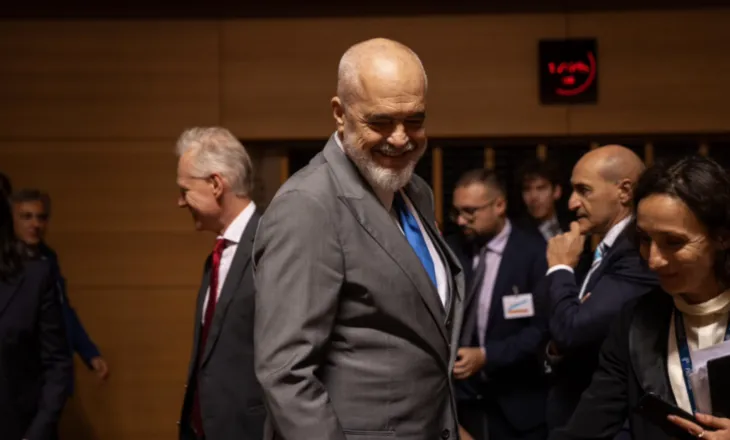 “Një tjetër ditë Shqipërie në BE”, Rama ndan momentet nga konferenca Ndërqeveritare në Bruksel
