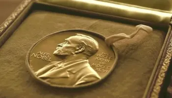 Nobeli i Letërsisë jepet të enjten, kush janë emrat e përfolur, shkrimtarët që e refuzuan çmimin dhe figurat e mëdha që mbetën jashtë listës së fituesve