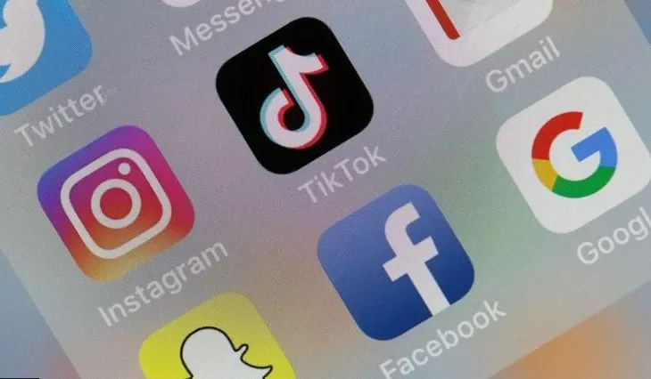 Norvegjia ndalon aksesin në TikTok, Snapchat dhe Roblox për të miturit nën 16 vjeç