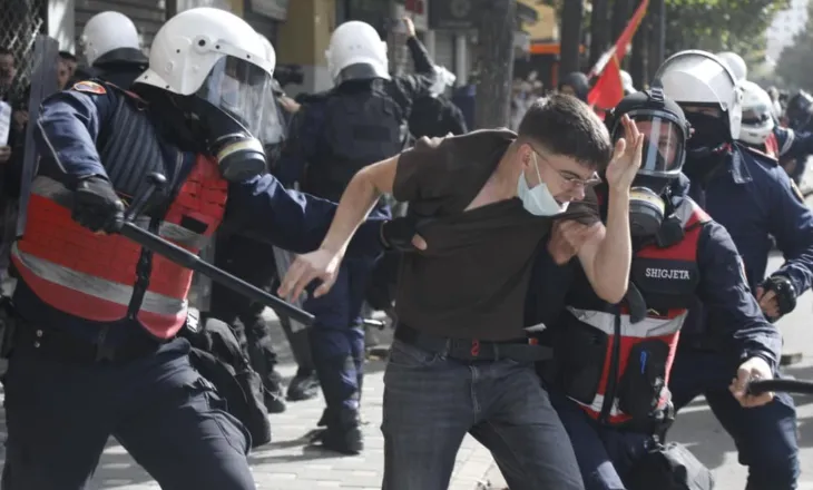 Nuk heq dore/ Rama nis provokimin e protestuesve edhe pas pamjeve te dhunes makabre ndaj tyre