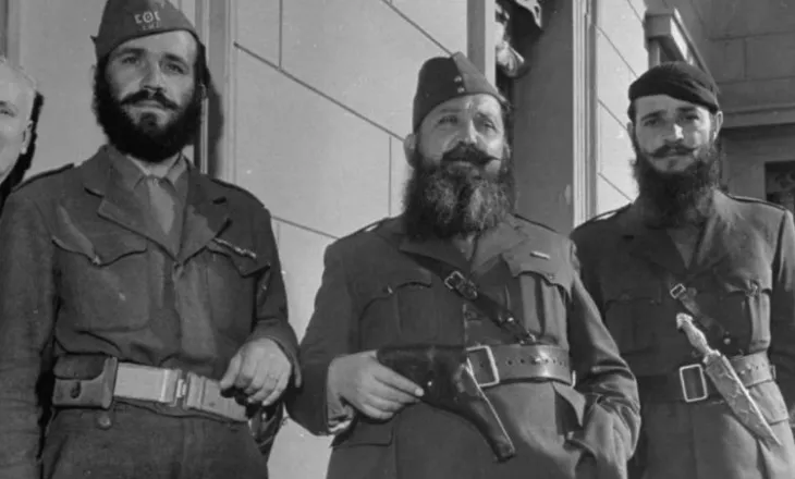 “Nuk mund të kalojë në heshtje”- Portreti i Napoleon Zervës në Derviçian, reagon Fondacioni Çamëria: Provokim i rëndë ndaj shqiptarëve!