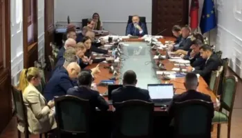 Opozita përplaset me PS: Nuk shkrihen bashkitë si gjalp! Të dëgjojmë njerëzit!