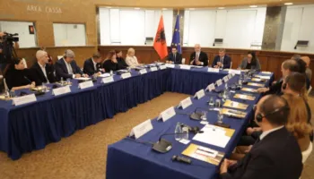 Paketë mbështetjeje për të rinjtë, Rama: Qeveria do të paguajë 50% të qirasë për studentët