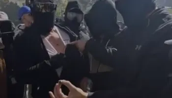 PAMJET-Jo vetëm gaz lotsjellës, protestuesit: Na qëlluan me plumba gome