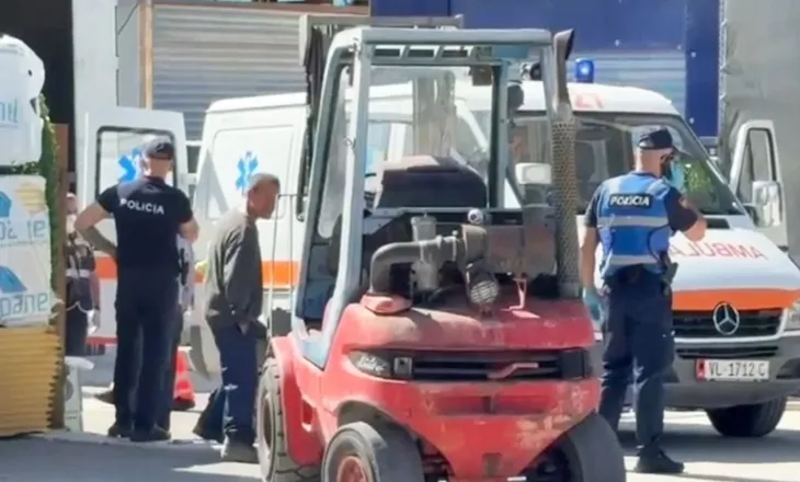 Panelet e sanduiçit zënë poshtë 70-vjeçarin, humb jetën pronari