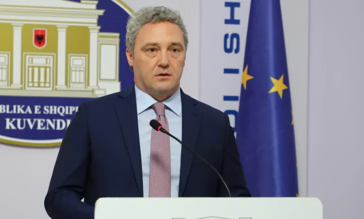 ‘Paniku i një pushteti në rënie’, Spahia: Po kërkohet rrugë shpëtimi për të korruptuarit