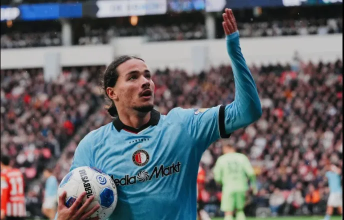 “Paqe” në “De Kraker” në Eredivisie, megjithatë Feyenoord qëndron ende në krye (video)