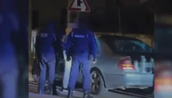 Parandalohet një vrasje për hakmarrje/ Arrestohet vëllai i 40-vjeçarit të vrarë, lëvizte me makinë të blinduar dhe armë