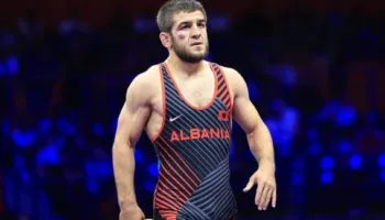 Paraqitje dinjitoze e Abakarov në Botërorin e Mundjes, bie në finalen e vogël