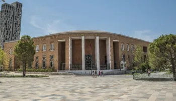 Parashikimi i Bankës Botërore për Shqipërinë: Rritja ekonomike do të ngadalësohet