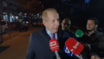 Pas 7 orësh në SPAK, Behgjet Pacolli flet për mediat