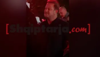 Pas dhëndrit, edhe deputeti i Sali Berishës, Gjin Gjoni në protestën te Ministria e Arsimit!