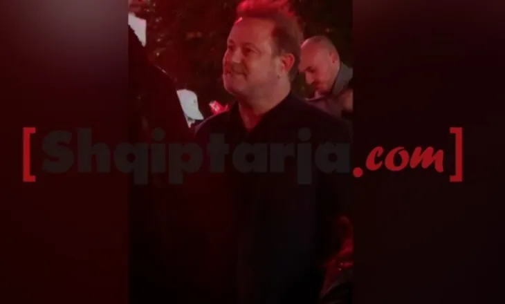 Pas dhëndrit, edhe deputeti i Sali Berishës, Gjin Gjoni në protestën te Ministria e Arsimit!