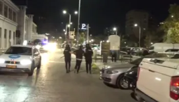 Pas dhunës në protestë, policia zbarkon në disa zona të Tiranës, nis shoqërimet e protestuesve