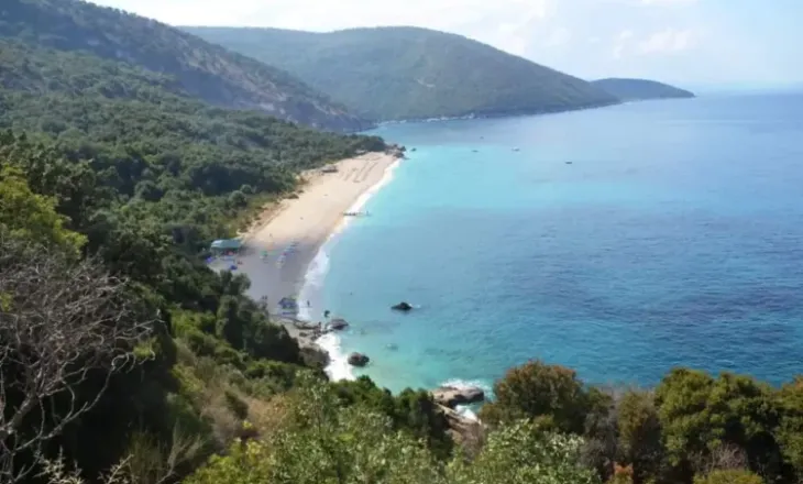 Pas disa orësh kërkimesh, shpëtohet turisti i huaj në Himarë