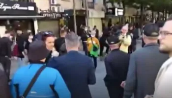 Pas Edi Palokës, protestuesit largojnë edhe Belind Këlliçin e Eno Bozdon!