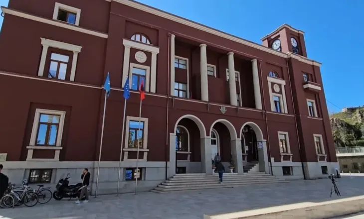 Pas Librazhdit edhe Këshilli Bashkiak i Durrësit miraton propozimin e PS-së për Territorialen, PD bojkoton