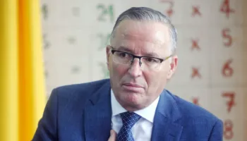 Pas propozimit të Kurtit për presidentin/ Hamza: Synon kontrollin e institucioneve kryesore të Kosovës