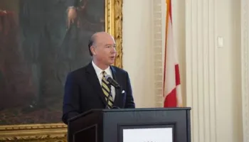Pas Wilson, reagon edhe kongresmeni Robert Aderholt: Të rinjtë meritojnë të kenë zërin e tyre
