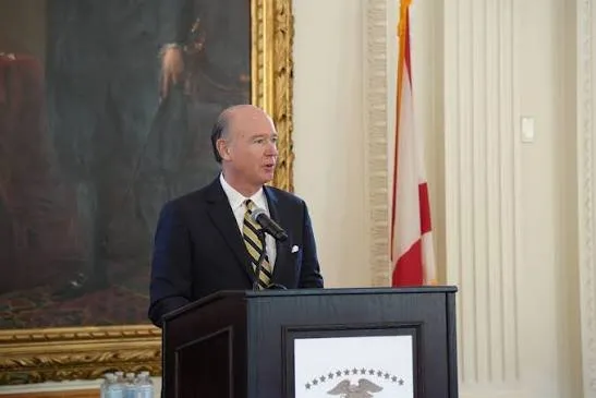 Pas Wilson, reagon edhe kongresmeni Robert Aderholt: Të rinjtë meritojnë të kenë zërin e tyre