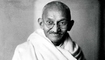 Përgjigja e Mahatma Gandit për profesorin “inatxhi”: Çdo njeri zgjedhë atë që nuk ka…