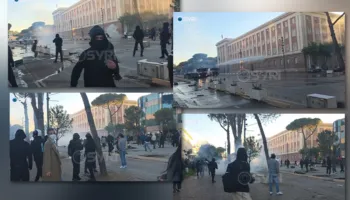 Përplasje të forta te Kryeministria/ Të rinjtë protestues nuk tërhiqen, policia i sulmon me gaz dhe top uji