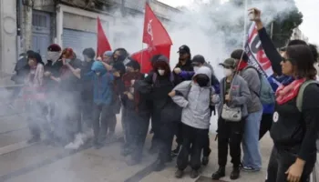 Përshkallëzohen protestat e të rinjve, Franca në kaos! 1747 të arrestuar vetëm ditën e djeshme!