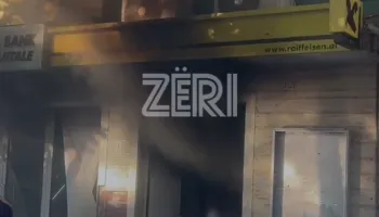 Përshkallëzohet edhe më tej revolta, protestuesit djegin Raiffaissen Bank (VIDEO)