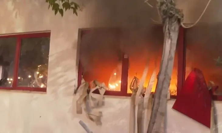Përshkallëzohet protesta, flakët përfshijnë Komisariatin nr. 3 në Tiranë, lëndohen 3 efektivë