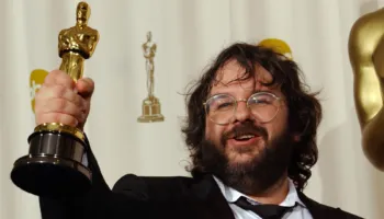 Peter Jackson, regjisori që solli në ekran botën e “Zotit të unazave”, feston ditëlindjen