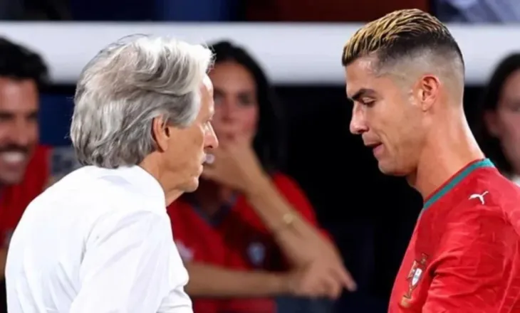 Piers Morgan zbulon prapaskenat: Ronaldo u ndje i tradhtuar, i tha trajnerit ‘ik pirdhu’ dhe u largua