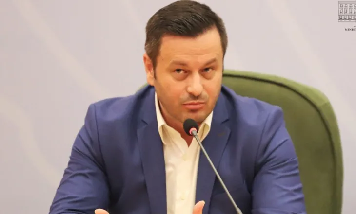 Plarent Ndreca: Largimi i kryeministrit me dhunë, precedent i rrezikshëm, beteja për zgjidhje politike bëhet në Kuvend