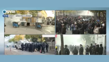 Policia e Ramës i provokoj me autobotin e ujit, të rinjtë kundërpërgjigjen me gurë