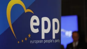PPE: Të dëgjohet zëri i të rinjve shqiptarë, të mbrohet e drejta për protestë