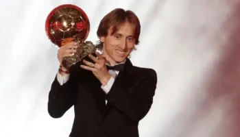 Prapaskena e pabesueshme e “Topit të Artë” të Modrić: “I iku zëri, mund t’i dëgjoja lotët e tij…”