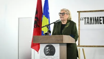 Presidentja Justina Shiroka Pula nderohet me çmimin “Unaza e Katit” në Takimet e Gjeçovit