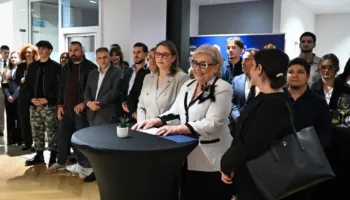 Presidentja Shiroka Pula takoi mërgatën në Hungari