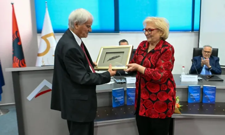 Presidentja Shiroka Pula vlerëson kontributin e akademik Hivzi Islamit në shkencën shqiptare