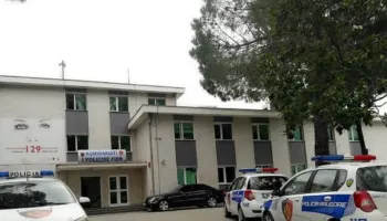 Pretendonte se i biri i kishte borxh para-Dy vite presion të moshuarit për para, arrestohet 41-vjeçari