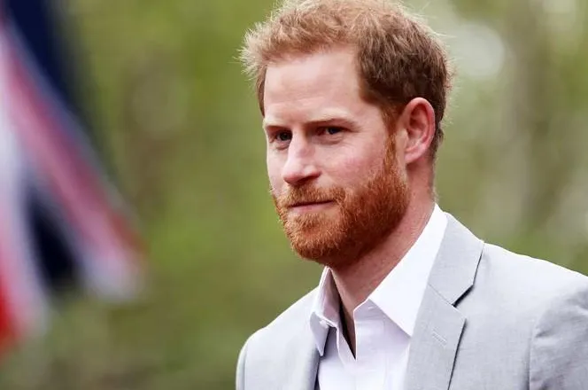 Princi Harry pas rikthimit në Britani: Shpresoj të pajtohem me familjen