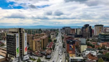 Prishtina me cilësi mesatare të ajrit, renditet e 65-ta në botë për ndotjen