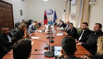Projekti i Bypass-it Vaqarr–Farkë, komisioni parlamentar zhvillon seancë dëgjimore me banorët e prekur