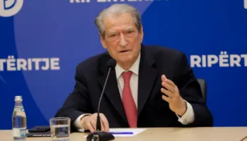 Protesta e dhunshme, Berisha: Rama të japë dorëheqjen e menjëhershme, studentët nuk i lëshojmë!