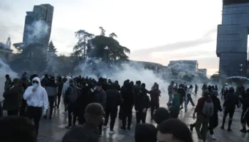 Protesta e dhunshme në Tiranë, 23 të arrestuar dhe 30 të shpallur në kërkim